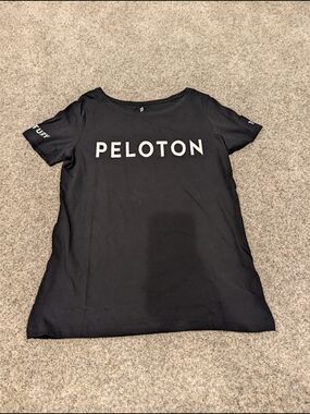 Peloton Black Short Sleeve Logo Graphic T-Shirt - Size Small
